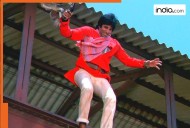Amitabh Bachchan performed dangerous stunts in this film, jumped from building..., movie name is..., not Coolie, Amar Akbar Anthony