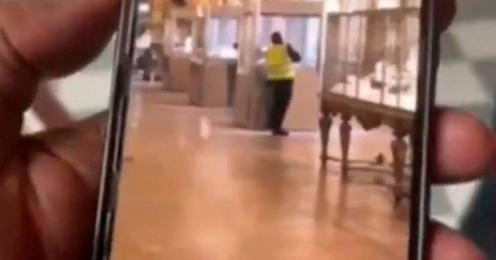 Louvre robbery minute-by-minute as gang heist make off with gems in 420 seconds
