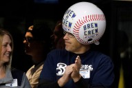 Watch Cubs vs Brewers streaming free tonight: MLB Playoffs 2025 times, schedule, odds