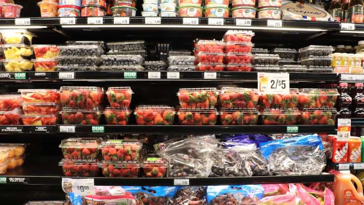 Moms and kids could lose federal food aid if the shutdown drags on, food advocates say