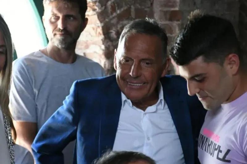 La decisión que tomó el hijo futbolista de Russo en medio del dolor por la muerte de su papá