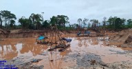 Más de 60 efectivos desarticulan infraestructura de mineros ilegales en la Amazonía peruana