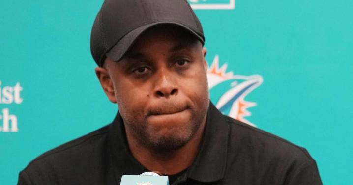 Miami Dolphins and General Manager Chris Grier agree to part ways