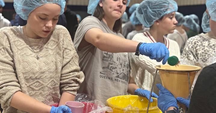 Youth conference inspires leadership, gives back to community
