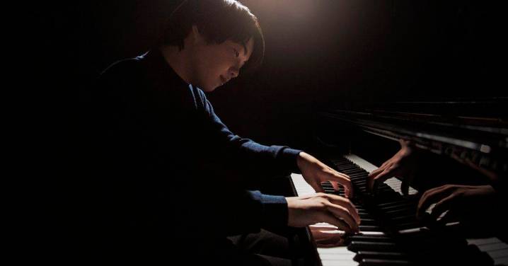 El talento joven y la naturalidad del japonés Mao Fujita dan continuidad al Festival de Piano Rafael Orozco