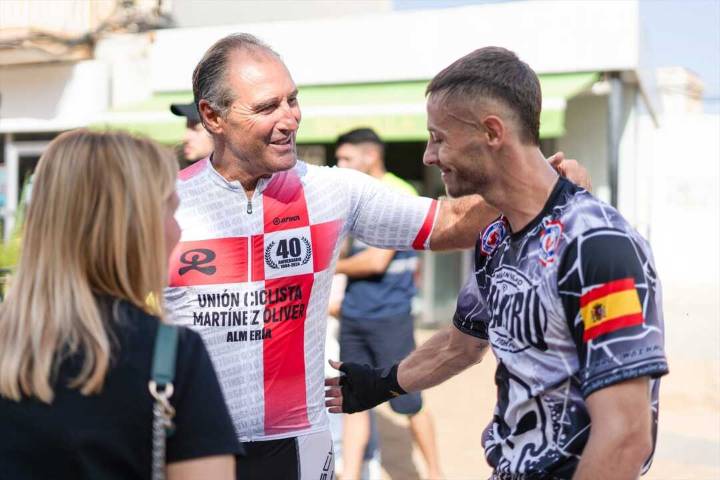 El ayuntamiento de Almería arropa al luchador Alejandro Robles 'Hurricane' antes del Europeo