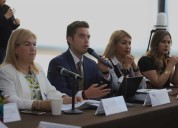 Analizan en mesa de trabajo la Ley de Ciberprotección para menores