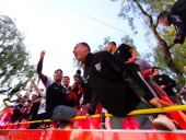 El Lobo volvió a casa y desató una fiesta inolvidable con el arribo a su estadio