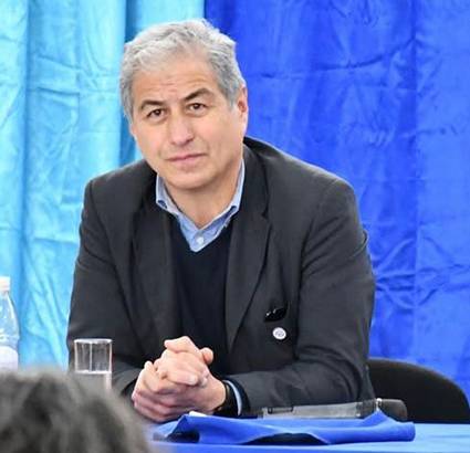 Colegio de Profesores denuncia posible despido masivo por recorte de presupuesto para SLEP