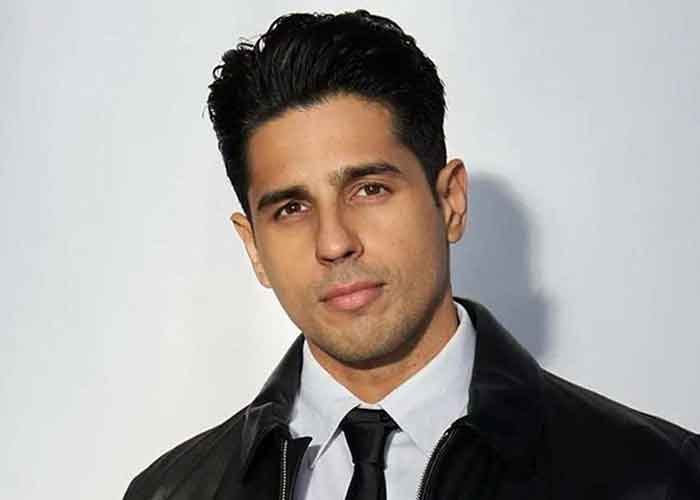 Sidharth Malhotra attends late actor Pankaj Dheer’s funeral