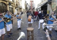 La 'Txaranga Topaketa' pone ritmo al fin de semana en Irun