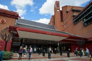 Oscar Wilde grandson to collect reissued British Library pass