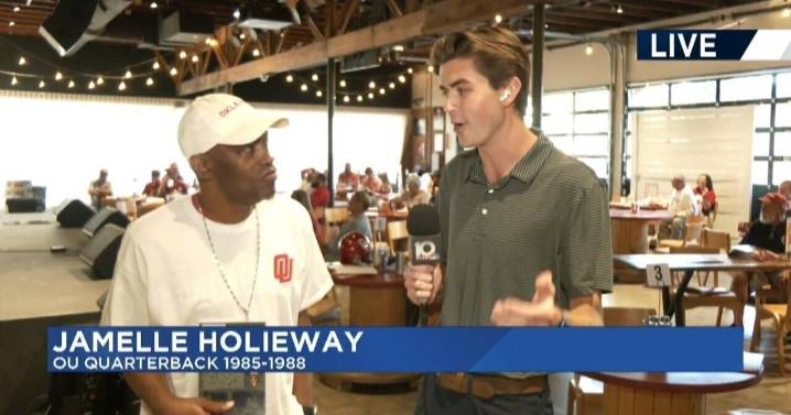 Univ. of Oklahoma legend hosts watch party in Tishomingo