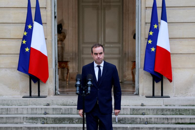 Explainer-Why French PM faces immediate budget challenge