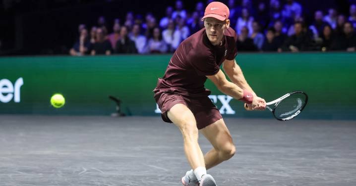 Avanza Jannik Sinner y caen favoritos en Masters 1,000 París