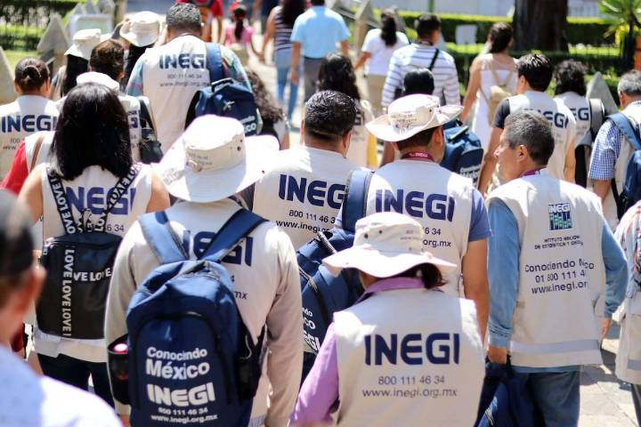 Encuesta intercensal del Inegi: ¿qué es y por qué están yendo a casas a hacer cuestionarios?