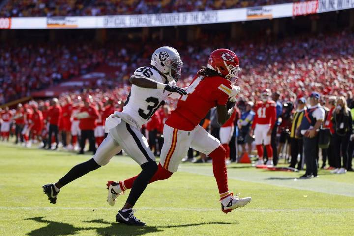 Raiders-Chiefs: Rashee Rice catches 2 first-half TDs in return from 6