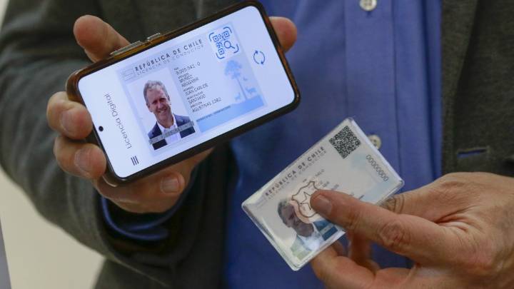 Licencia de conducir digital: Ministro admitió "tensión" en municipios y aseguró que realizan ajustes