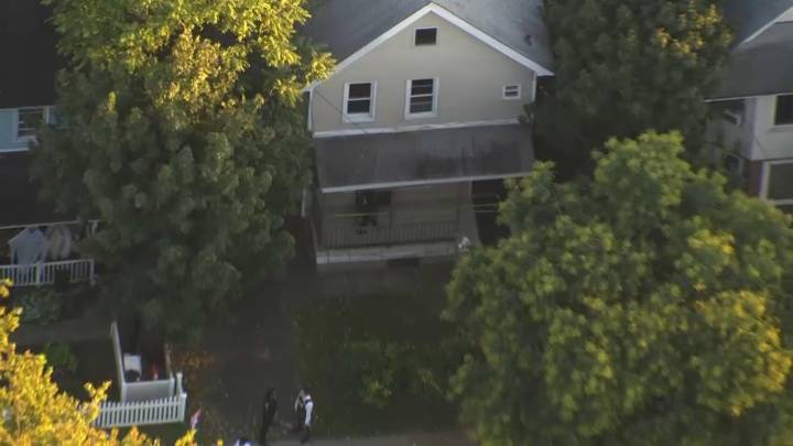 Encuentran a un hombre decapitado en una casa de Staten Island