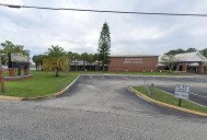 La insólita razón por la que una mujer amenazó con quemar una escuela de Estados Unidos: terminó detenida