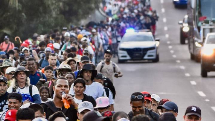 Hundreds of migrants mount protest in southern Mexico in bid to legalize status