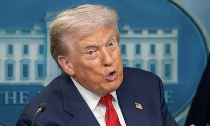 Trump ofrece 2 mil 500 dólares a niños migrantes para que se autodeporten
