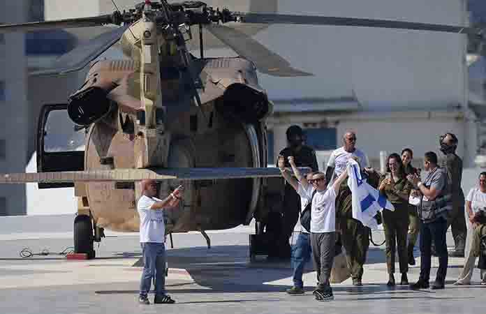 Liberados, los 20 rehenes israelíes