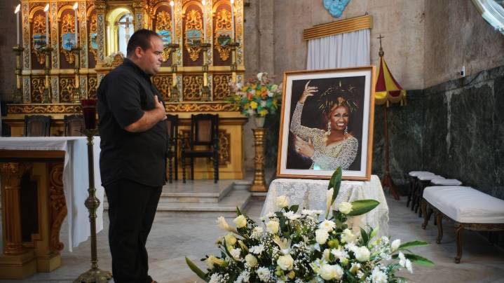 Mass to honor salsa singer Celia Cruz draws hundreds in Cuba after authorities shut down performance