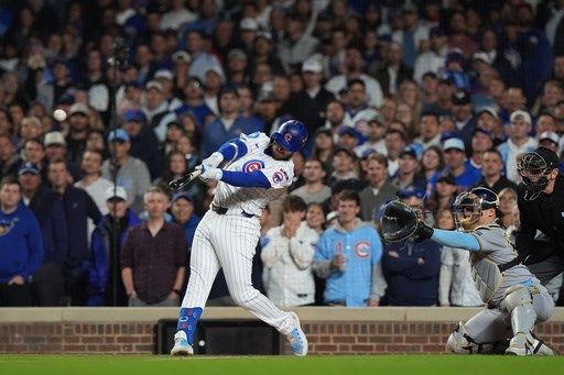 Ian Happ's homer sets the tone for the Cubs in a playoff victory against the Brewers