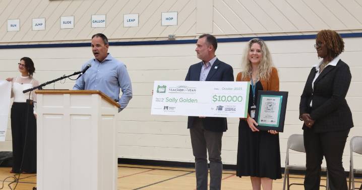 Springfield teacher chosen as Oregon Teacher of the Year