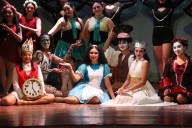 La UADY deslumbra con “Bienvenidos a Wonderland”: un viaje mágico a través de la danza y el color
