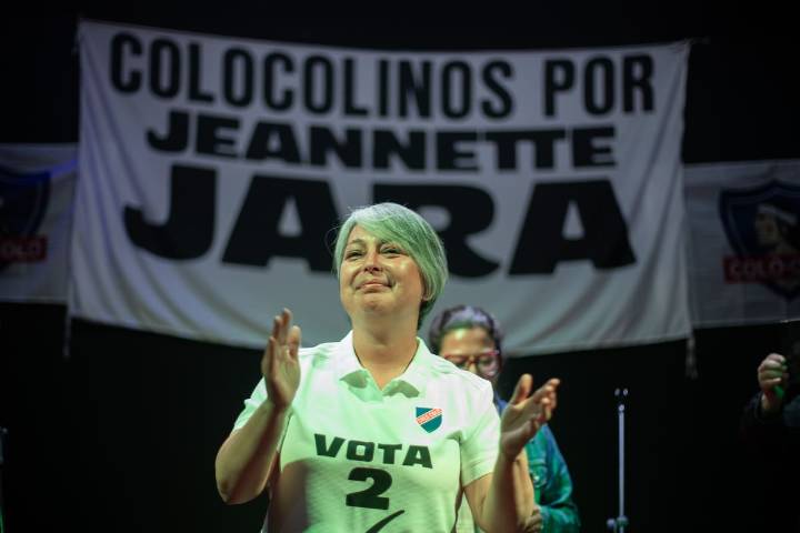 VIDEO. “Colocolinos por Jeanette Jara”: la instancia que organizó un grupo de hinchas de Colo Colo para expresarle su apoyo a la candidata