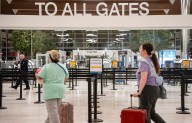 Aeropuertos en problemas. Advierten que van a empeorar las demoras en los vuelos en EE.UU. por escasez de personal tras el cierre del gobierno