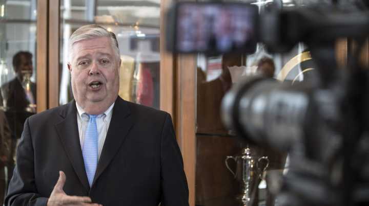 John Asher, the 'Face of Churchill Downs,' gets Hometown Hero banner