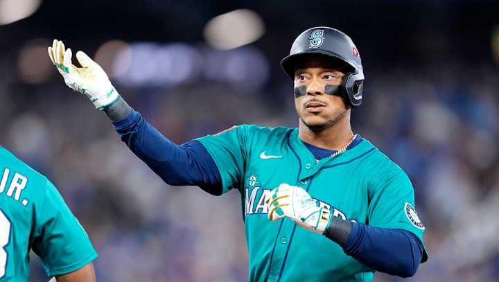 Polanco a hero again in Seattle Mariners' ALCS Game 1 win