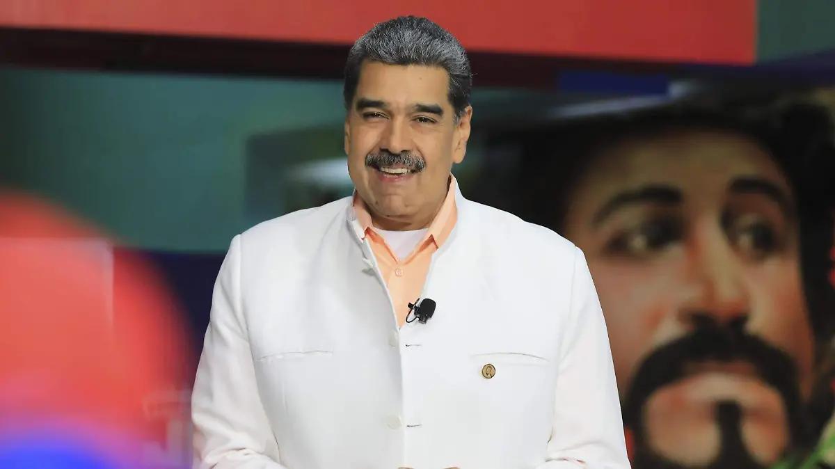 Maduro dice que un grupo terrorista local planeaba colocar explosivo en embajada de EU en Caracas