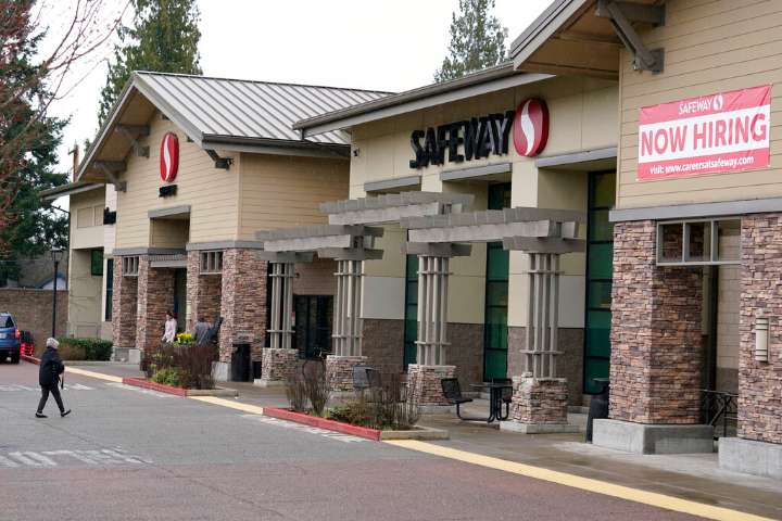 Seattle bans grocery no-compete clauses to combat food and medicine deserts