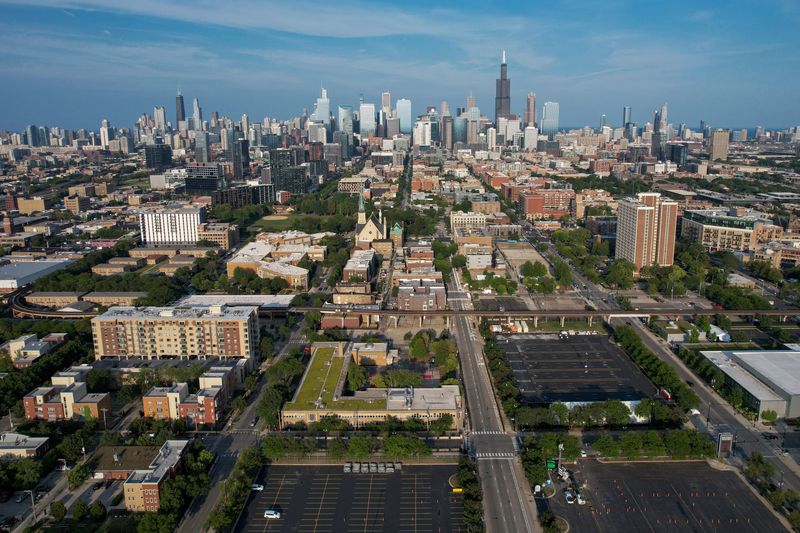 Trump freezes Chicago transit funding, targeting Democratic areas in shutdown