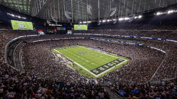 Carol Davis, widow of Al Davis and 'First Lady of Raider Nation,' dies at 93