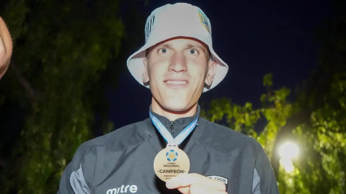 Qué falta para que Facundo Lencioni se quede en Gimnasia y Esgrima para jugar en Primera División