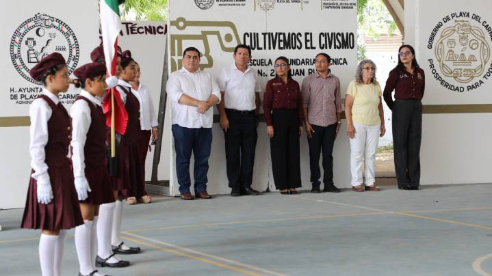 Gobierno de Playa del Carmen cultiva el civismo en escuelas de nivel básico