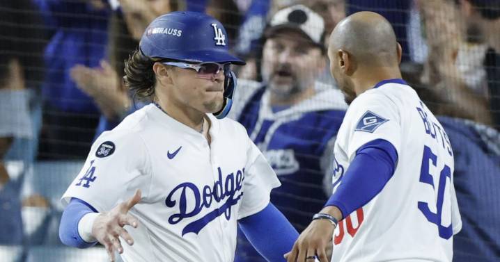 It must be October, because Super Kiké Hernández is here