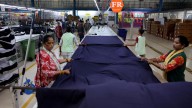 India’s apparel exports drop 14.8% in Q2 FY2025-26 as global demand weakens