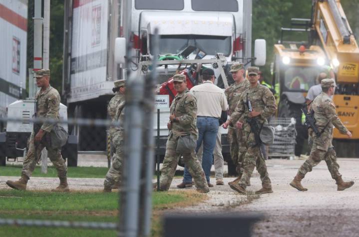 Trump Asks Supreme Court To Let Him Mobilize National Guard Troops In Chicago Area