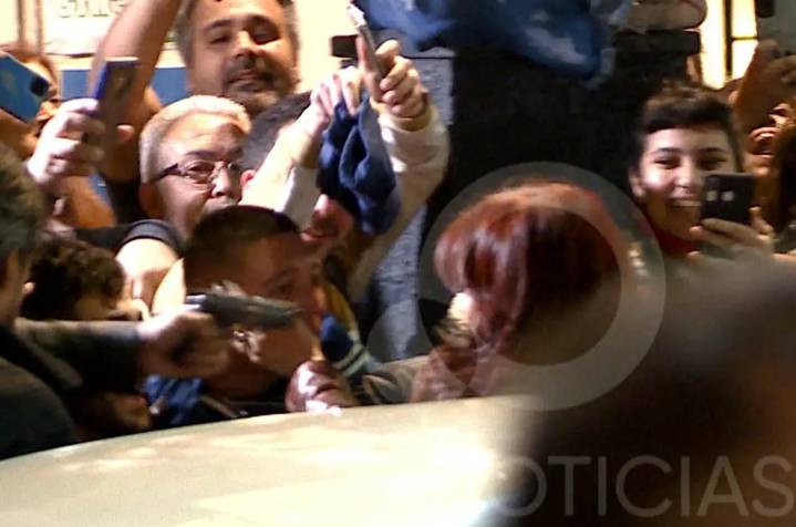 Condenan a pareja autora del atentado a Cristina Fernández en 2022