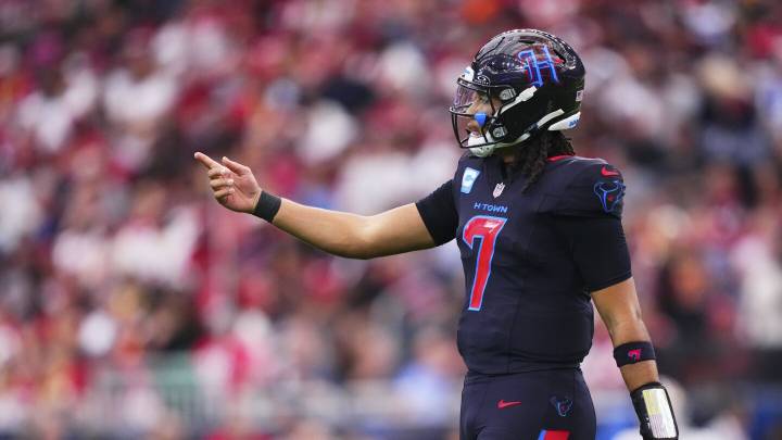 C.J. Stroud has 300 yards, two TDs as Texans lead 49ers 23