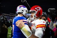Deadspin | Chiefs, Bills renew rivalry from middle of AFC pack