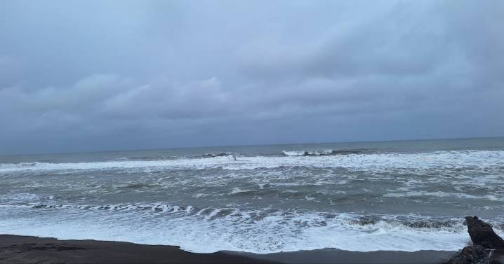 Cierran playas y navegación en Colima ante el paso del huracán “Priscilla”