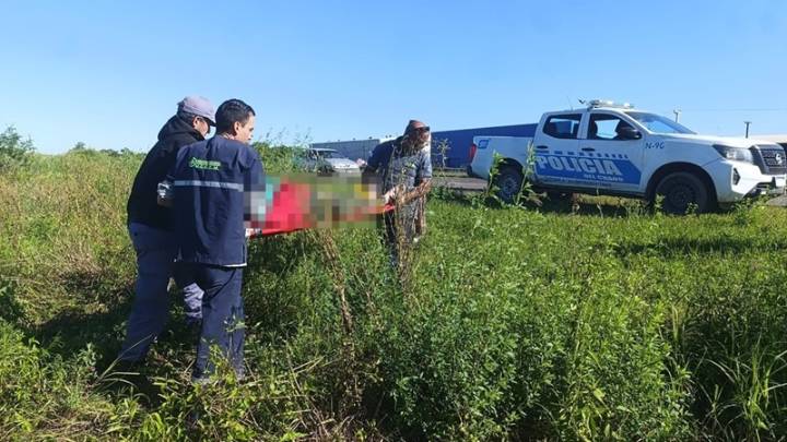 PUERTO TIROL: Motociclista Despistó En Ruta 16 Y Cayó A Un Canal