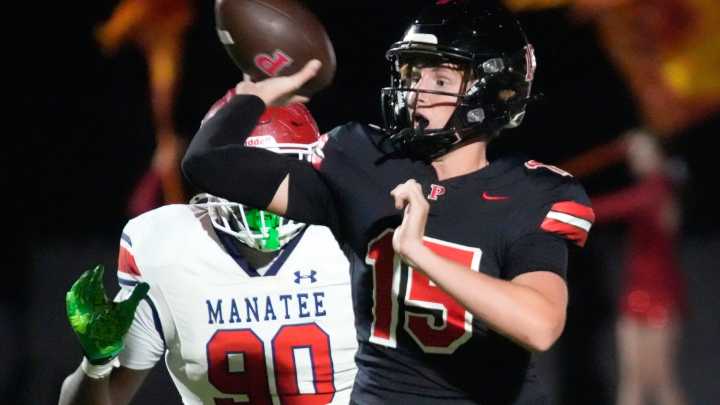 Palmetto football pulls away for 31-13 win over Manatee